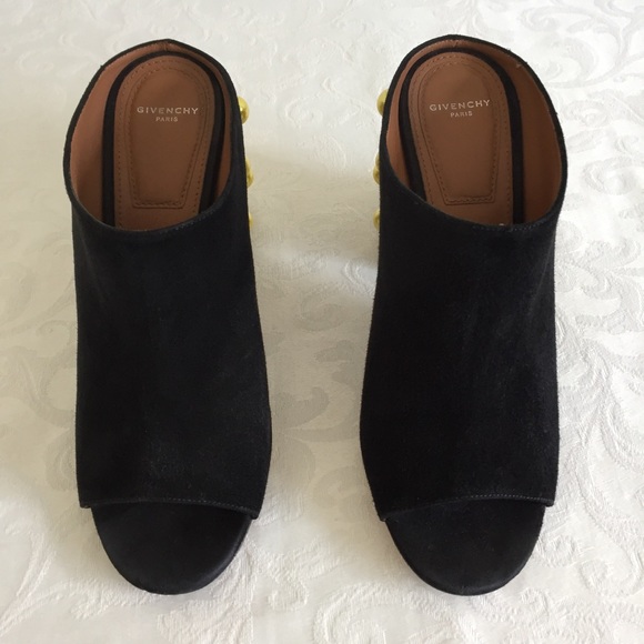 Givenchy Paris Pearl studded Mule Sandal - Picture 5 of 11